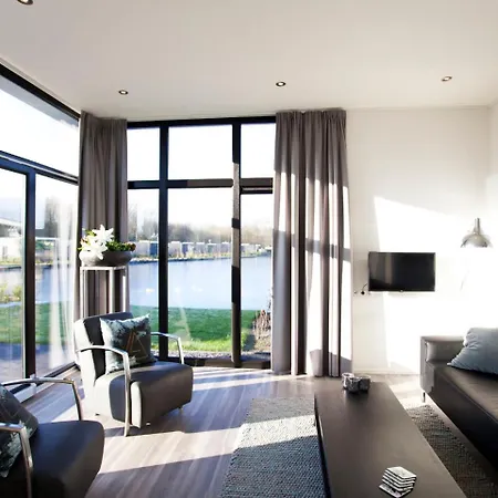 Vakantiehuis Holiday Droompark Spaarnwoude.17 Halfweg