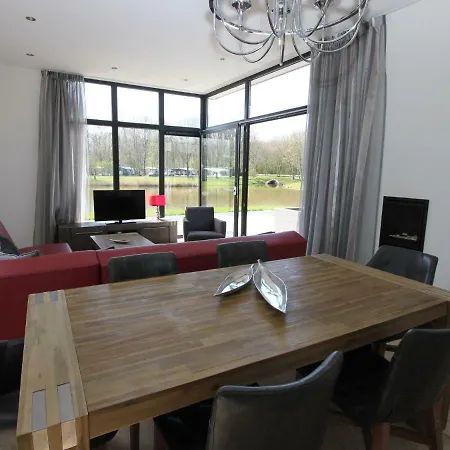 Holiday Droompark Spaarnwoude.17 Vakantiehuis Halfweg